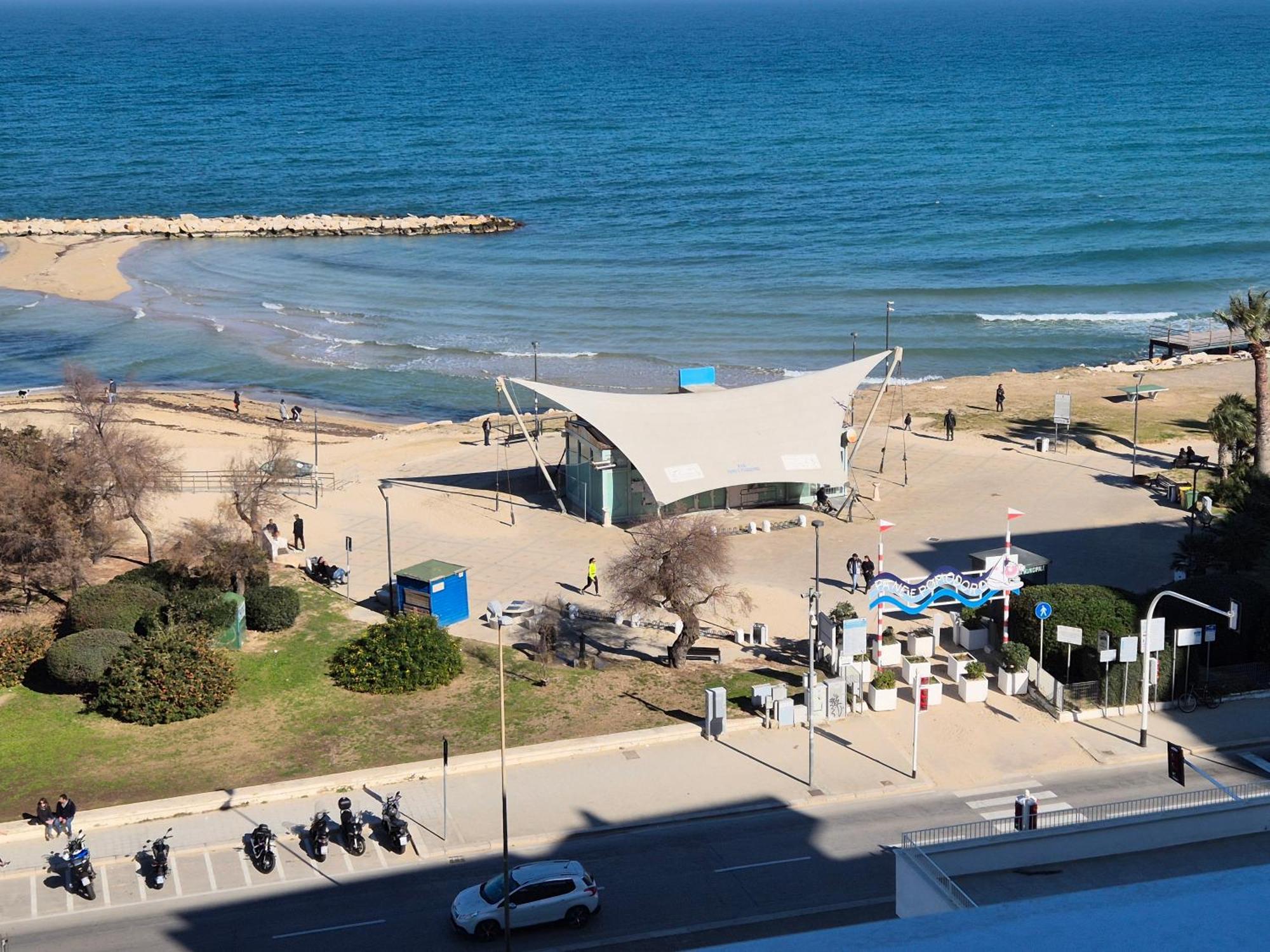 Front Beach Apartment - 3 Bedrooms Bari Exterior foto